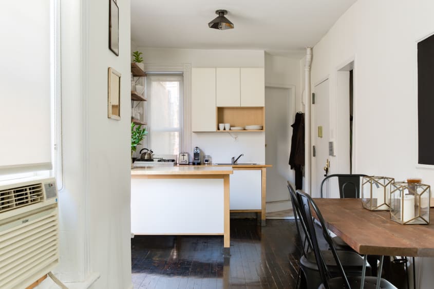 House Tour NYC Railroad Apartment Design Solutions Apartment Therapy